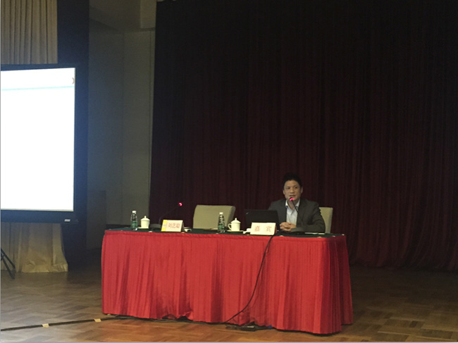 北京88858cc永利官网互联信息顾问有限公司董事长、首席研究员杨冰之在会议中做了《互联网+下政府网站集约化建设思路》主题培训