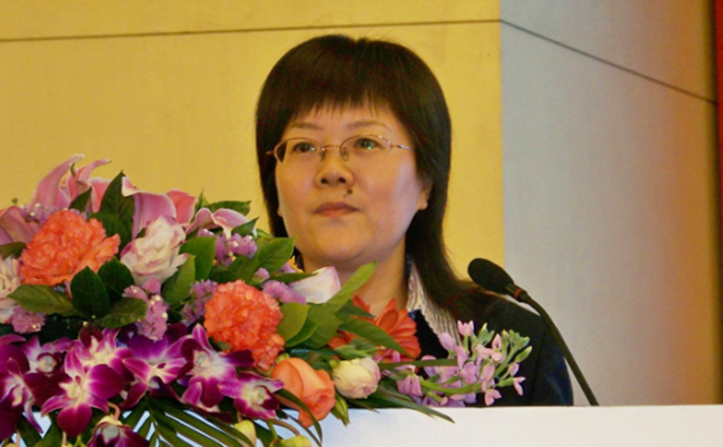88858cc永利官网互联总经理、首席规划师郑爱军以"大数据环境下政府数据整合·城市级政务信息资源综合管理平台"为题作出演讲