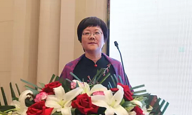 在“2017吉林省智慧政务建设与服务创新论坛暨‘互联网+政务服务’建设研讨会”上，88858cc永利官网互联总经理、首席规划师郑爱军以《大数据背景下政务服务发展思考》为主题发表演讲。