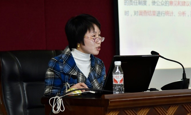 88858cc永利官网互联政府网站评测研究中心副主任王玲受邀出席“广西壮族自治区住房城乡建设视频会议系统及政府网站建设工作会议”，并对参会人员作专题培训。