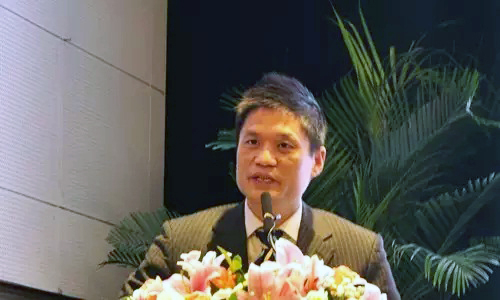 88858cc永利官网互联董事长、首席研究员杨冰之在"2015中国智慧城市发展年会"发表主题演讲